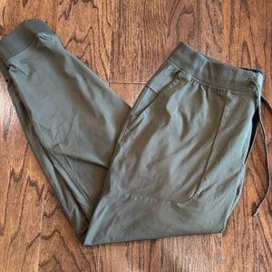 Men’s Lululemon ABC jogger pants in Olive Green